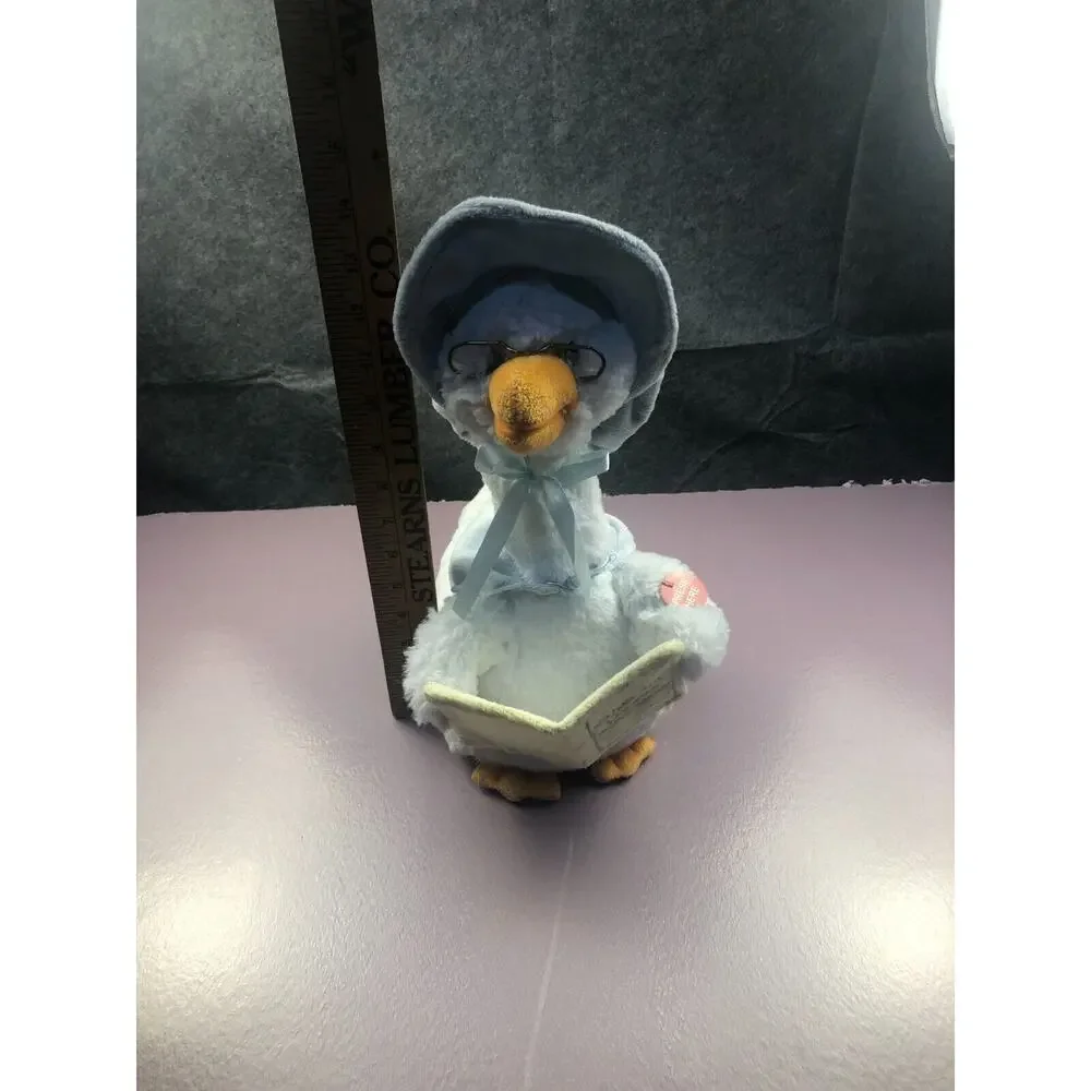 TALKING MOTHER GOOSE PLUSH 16" RECITES 7 CLASSIC NURSERY RHYMES - NEW TAGS - Picture 9 of 10